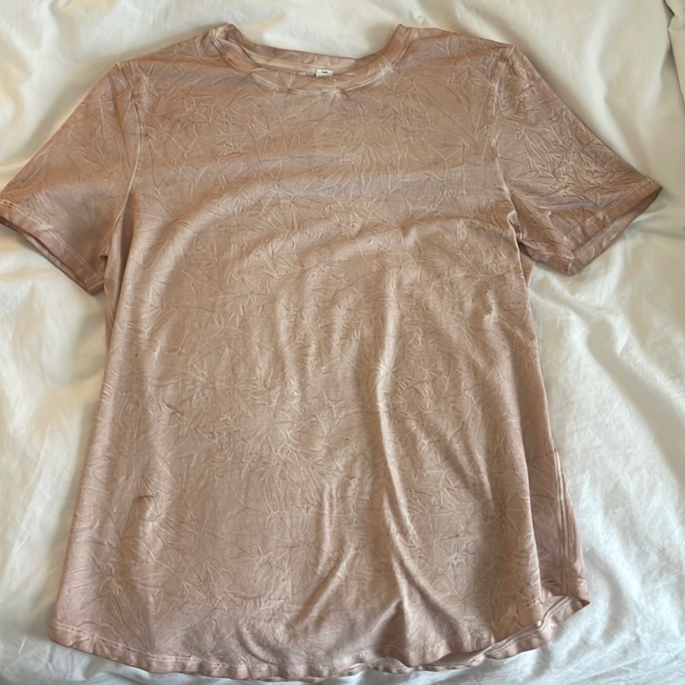 Lululemon shirt size 4